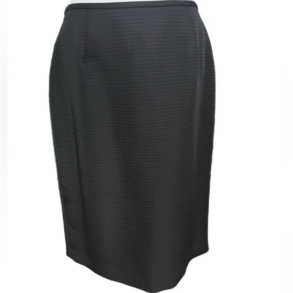 Liz Claiborne Black Skirt Size 8 Business Zipper Straight Mid Length - Picture 1 of 4